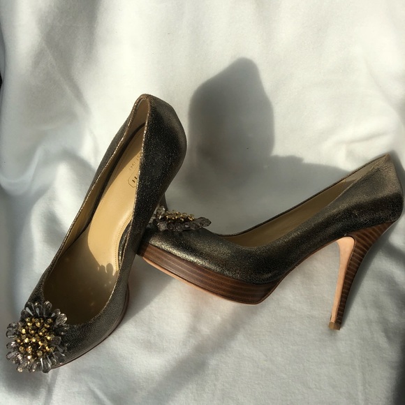 Like NEW COACH Bergen soft  CRACKLED  gold SHOE - Picture 8 of 8